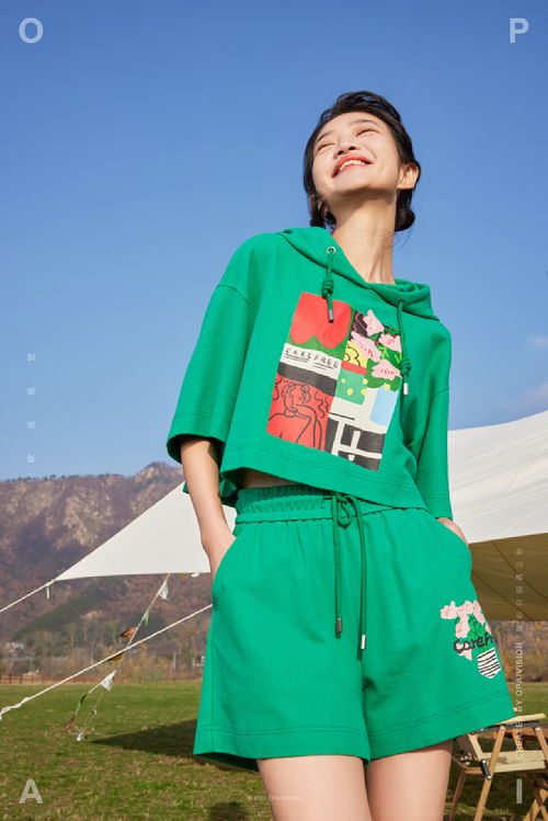 多彩自在 露營風(fēng)服裝攝影的獨特魅力